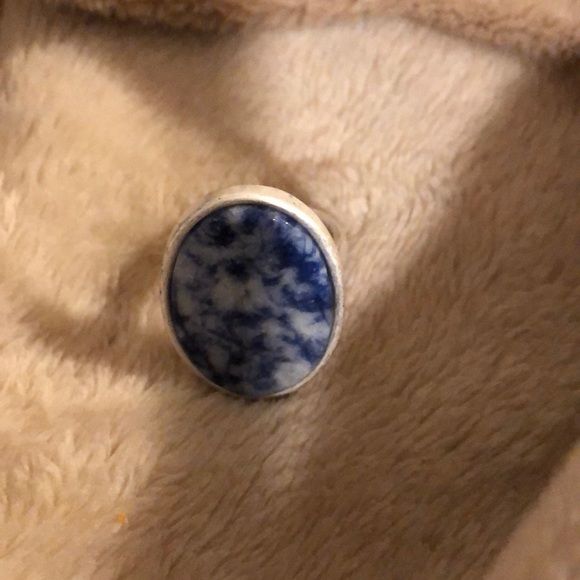 Blue statement ring - Picture 3 of 5